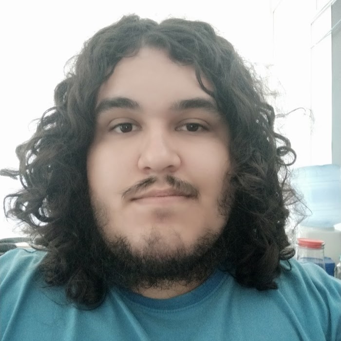 uma foto minha de camiseta azul